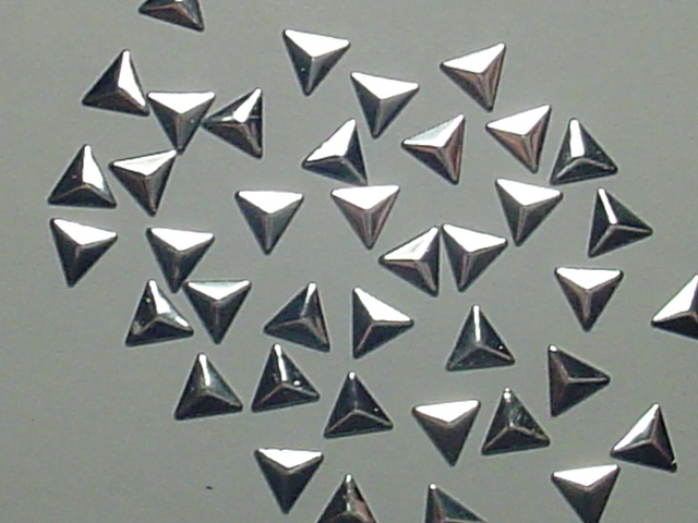 1 Gross 6mm TRIANGLE SILVER NAILHEAD HOTFIX